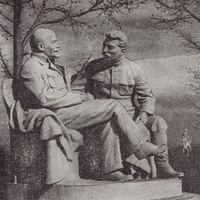 Ленин и Сталин в монументальной скульптуре Москвы