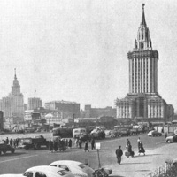 Гостиница «Ленинградская» на Комсомольской площади
