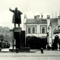Памятник В.И. Ленину. 1930-е гг.