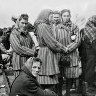 Узницы концентрационного лагеря «Равенсбрюк» после освобождения войсками Красной Армии 30 апреля 1945 года