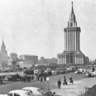 Перспективный вид здания гостиницы «Ленинградская» на Комсомольской площади