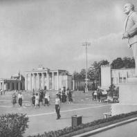 Всесоюзная сельскохозяйственная выставка. Площадь колхозов. 1939